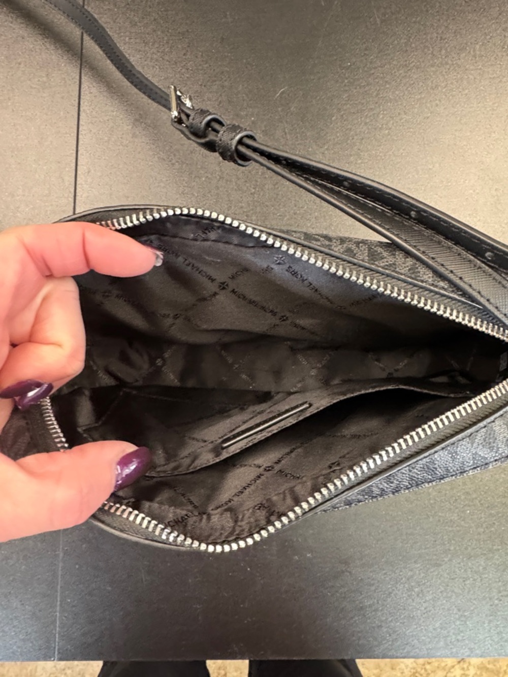 Michael Kors Black and Gray Signature Crossbody Shoulder Bag - Picture 2 of 6